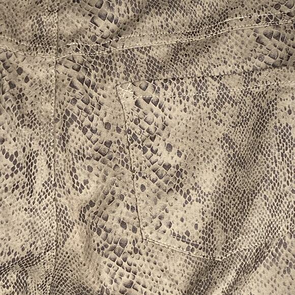 Tribal Pants Womens 4 Light Tan Snake Print Skinny Animal Pattern Stretch New - Picture 3 of 10